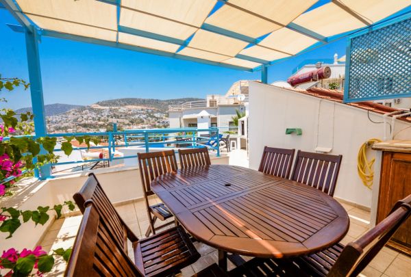 Villa Blue | Kalkan Merkez’de Deniz Manzaralı Lüks Tatil Villası