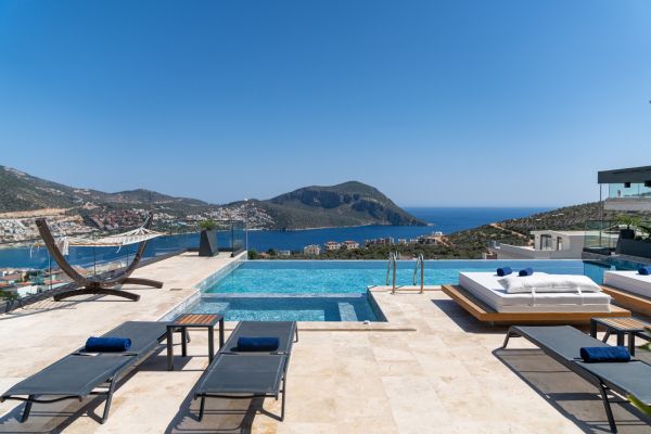 Villa Busem | Kalkan'da 12 Kişilik Lüks Deniz Manzaralı Villa