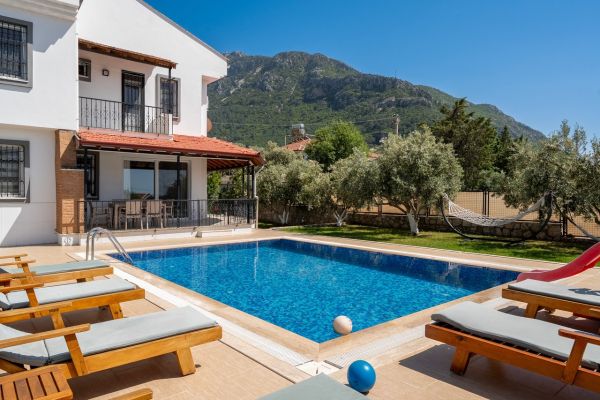 Villa Ceyhan | Fethiye Ovacık’ta 8 Kişilik Lüks Kiralık Villa