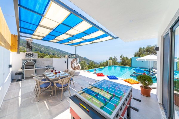 Villa Dekor | Kalkan'da Deniz Manzaralı & Jakuzili Balayı Villası