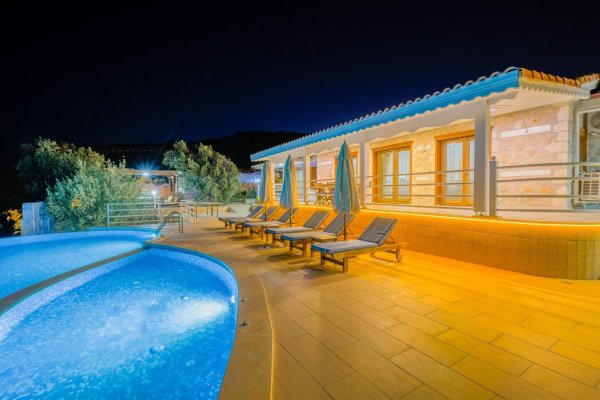 Villa Dream 1 | Kalkan Üzümlü'de Çocuk Havuzlu & Jakuzili Lüks Villa