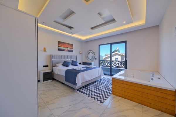 Villa Faisy 1 | Fethiye Ovacık’ta Geniş Bahçeli, Isıtmalı Havuzlu Aile Villası