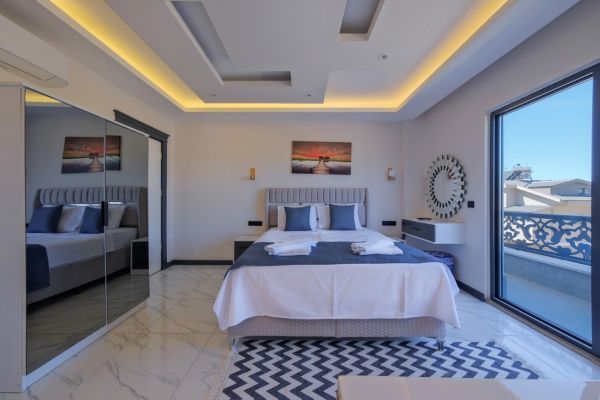 Villa Faisy 1 | Fethiye Ovacık’ta Geniş Bahçeli, Isıtmalı Havuzlu Aile Villası