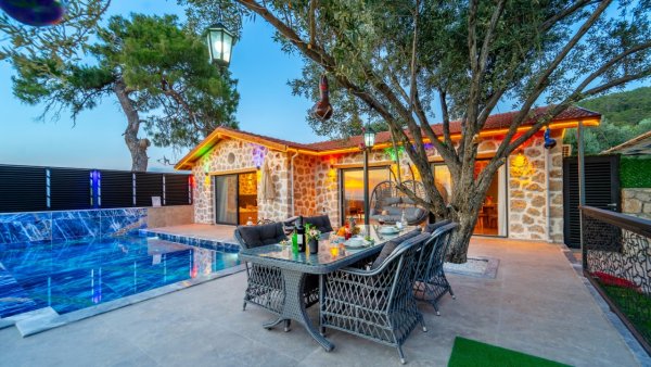 Villa Fresia Sıla | Patara'da Deniz Manzaralı Balayı Villası