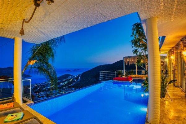 Villa Hümayun 6 | Kalkan Merkezde Jakuzili & Çocuk Oyun Alanlı Lüks Villa