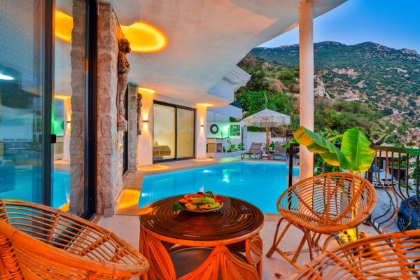 Villa Hümayun 10 | Kalkan Akbel'de Ahşap Mimari & Korunaklı Balayı Villası
