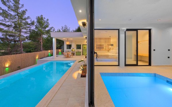 Villa Kalp | Seydikemer Yakabağ'da Sauna & Jakuzili Balayı Villası