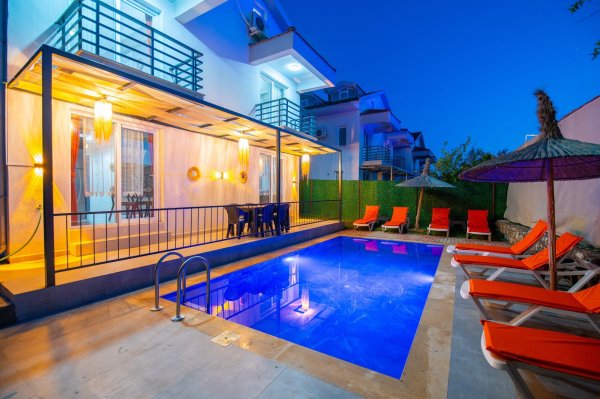 Villa Kalypsa 2 | Hisarönü'nde Otel Hizmetli & Havuzlu Villa