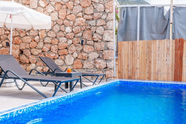 Villa Lorea | Kalkan Akbel'de Deniz Manzaralı & Jakuzili Villa