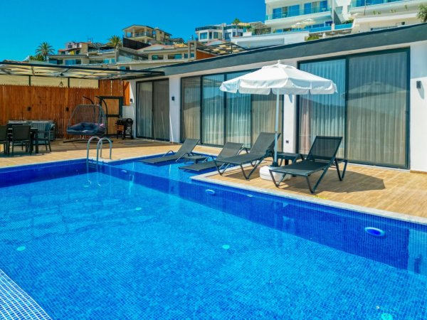 Villa Marvella | Kalkan Akbel'de Deniz Manzaralı & Jakuzili Villa