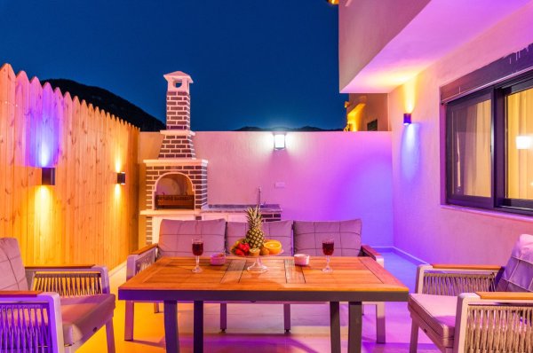 Villa Olivares | 2 Odalı 4 Kişilik Modern & Huzurlu Tatil Villası