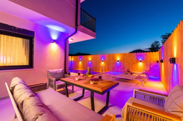 Villa Olivares | 2 Odalı 4 Kişilik Modern & Huzurlu Tatil Villası
