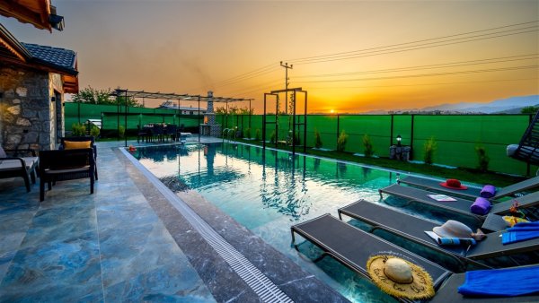 Villa Roccia Due | Fethiye Karagedik'te Korunaklı Taş Villa
