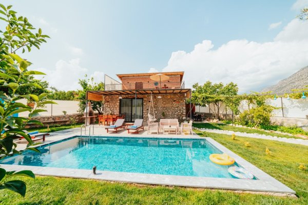 Villa Saklı | Fethiye Seydikemer Doğa Manzaralı Villa