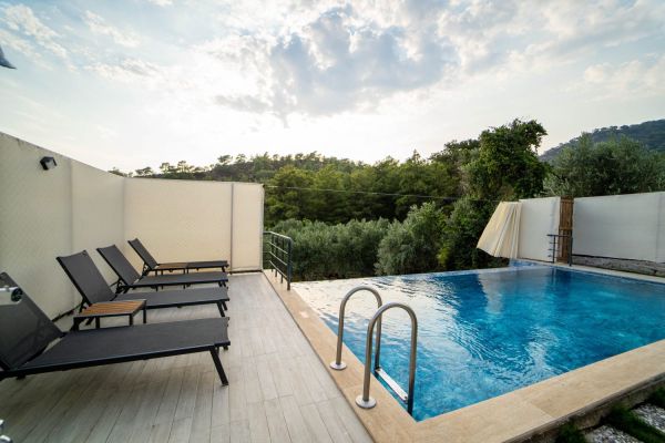 Villa Serah | Fethiye'de Özel Havuzlu, Jakuzili, Muhafazakar Villa