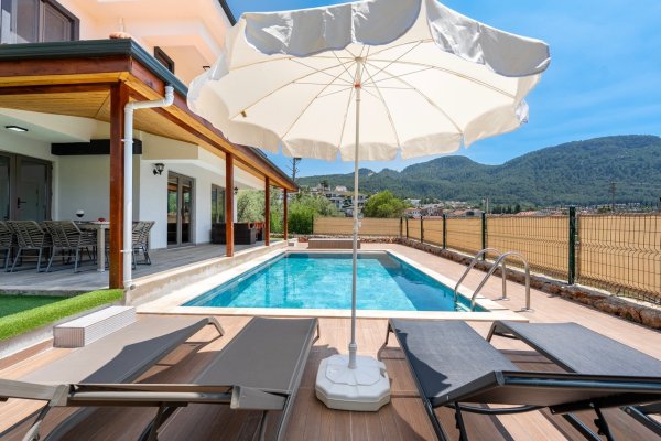 Villa Sinvera | Fethiye Yeşilüzümlü Kiralık Villa Doğa ve Havuz
