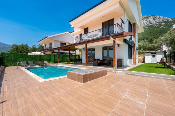 Villa Sinvera | Fethiye Yeşilüzümlü Kiralık Villa Doğa ve Havuz