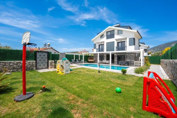 Villa Solina | Fethiye Ovacık'ta Çift Jakuzili Korunaklı Villa