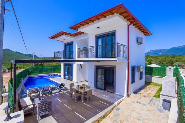 Villa Tayfun 1 | Kaş'ta Korunaklı Havuzlu Tatil Villası