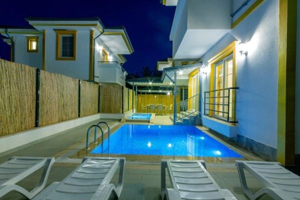 Villa Yellow