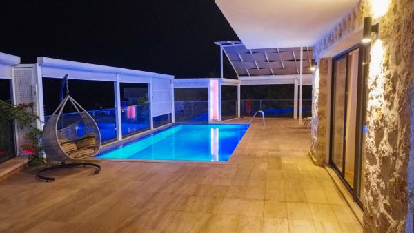 Villa Zerrin 6 | Kalkan'da Isıtmalı Havuzlu Lüks Villa