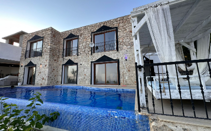 Villa Hümayun 2 | Kalkan Akbel'de Çocuk Havuzlu & Korunaklı Lüks Villa